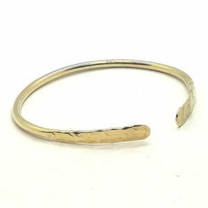Bracelet martelé, jonc ouvert en laiton pour homme ou femme